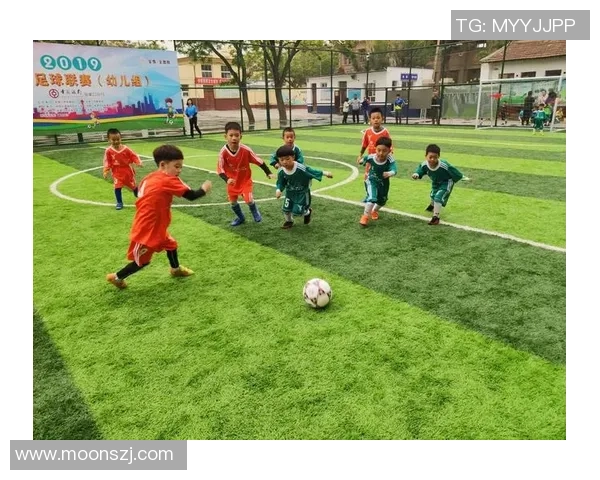 石家庄足球明星赛盛大举行球迷齐聚见证精彩对决与明星风采 石家庄足球明星赛盛大举行球迷齐聚见证精彩对决与明星风采